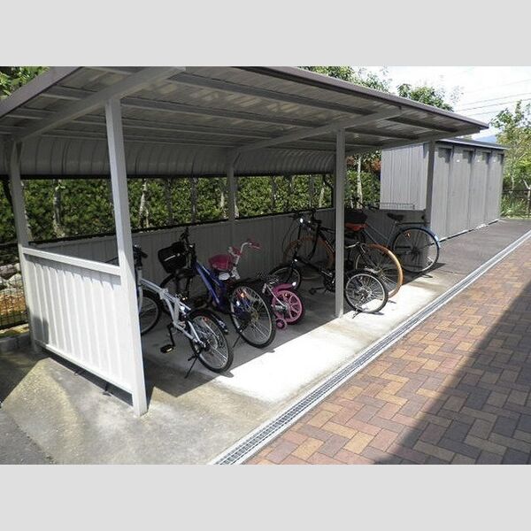 現地周辺 (駐車場)