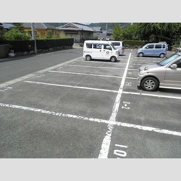 駐車場 (駐車場)