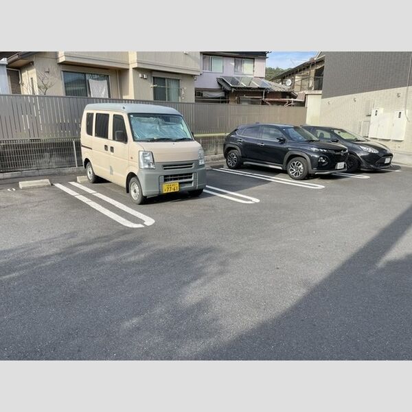 駐車場 (駐車場)