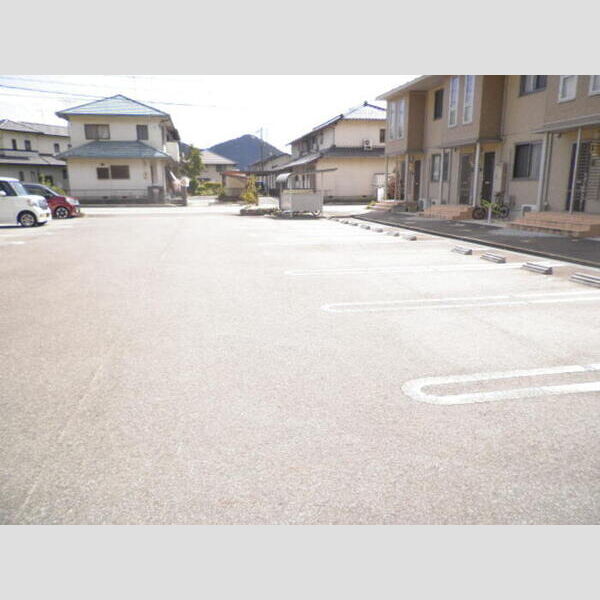 駐車場 (駐車場)