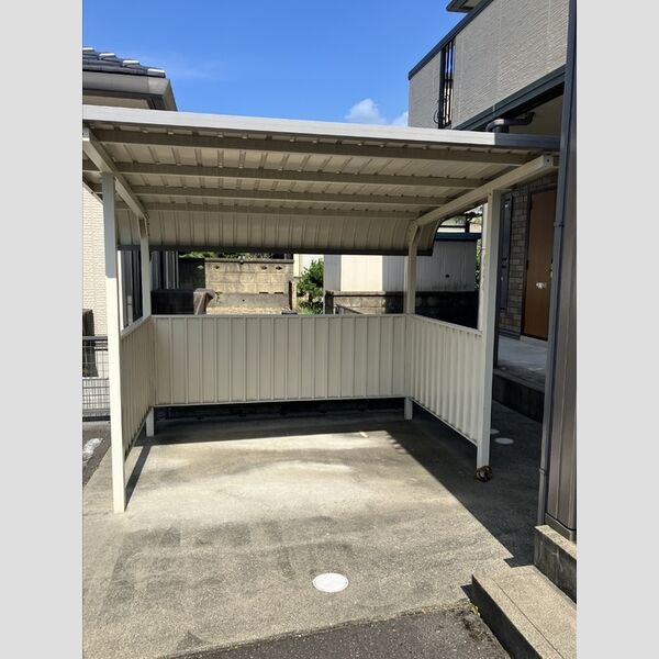 現地周辺 (駐輪場)