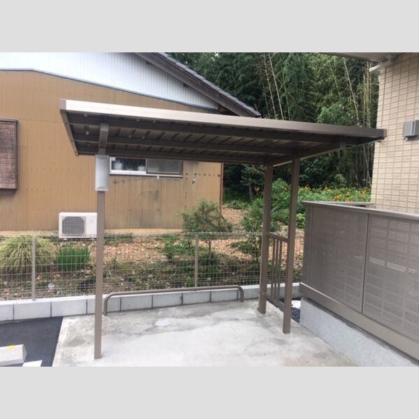 現地周辺 (駐輪場)