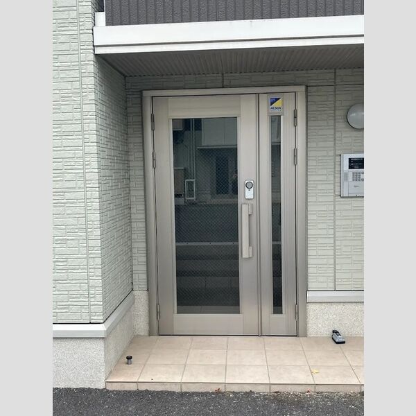 エントランス (エントランス)