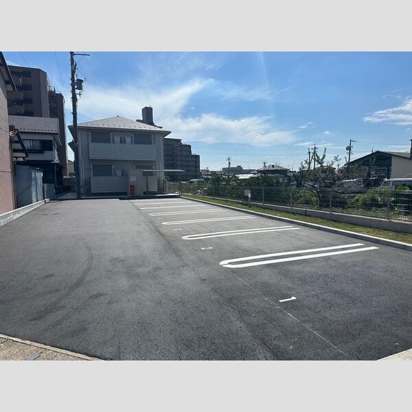 駐車場 (駐車場)