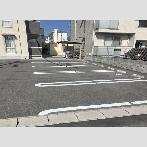 駐車場 (駐車場)