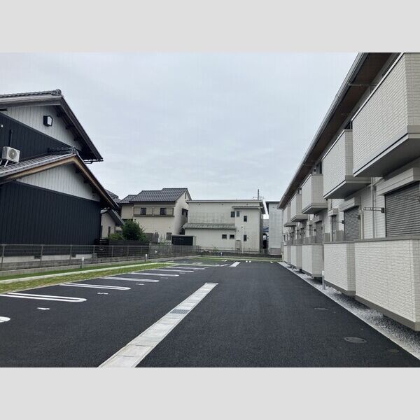 駐車場 (駐車場)