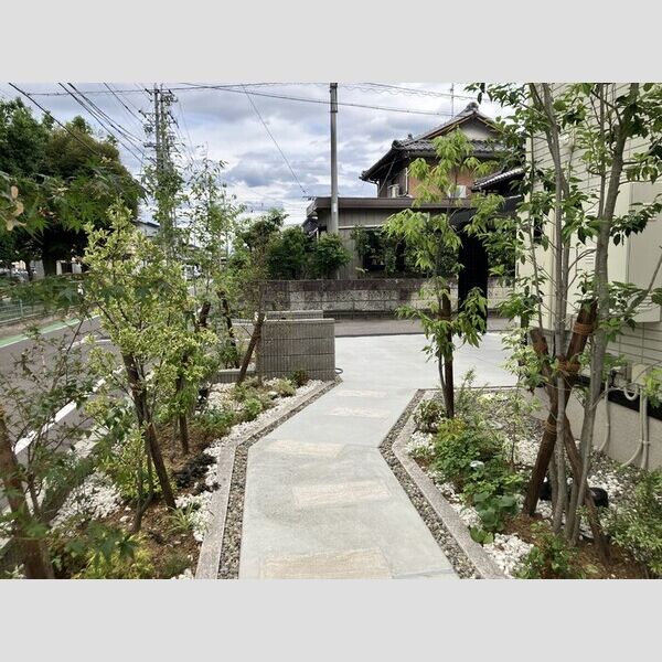 現地周辺 (共用通路)