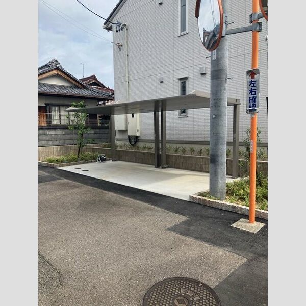 現地周辺 (駐輪場)