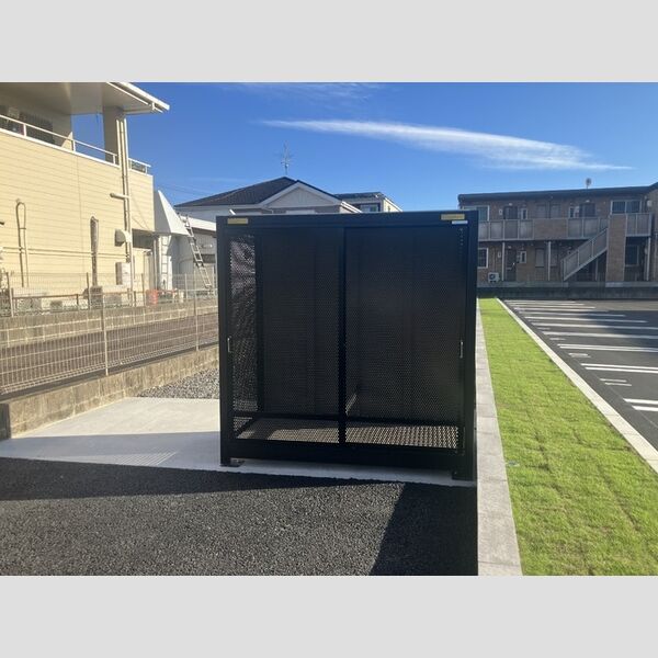 現地周辺 (ゴミ置き場)