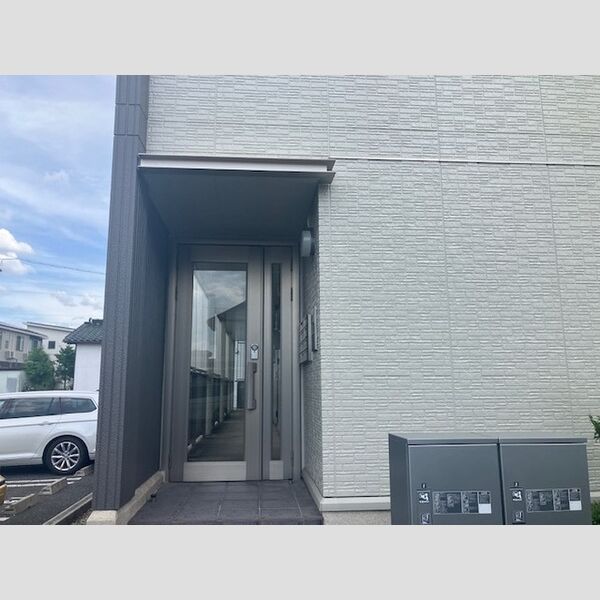 エントランス (エントランス)