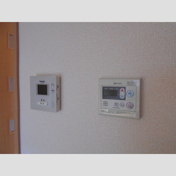 その他設備 (TVインターホン・追い炊き給湯システム)