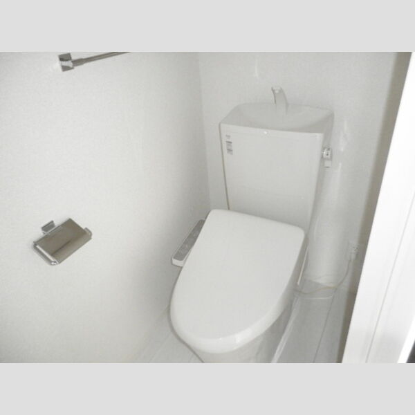 トイレ (トイレ)