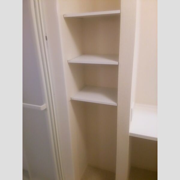 その他設備 (洗面所・棚)