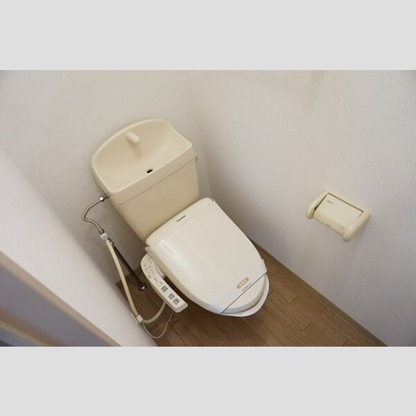 トイレ (温水洗浄暖房便座)