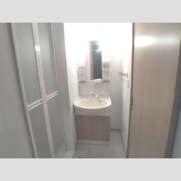 洗面所 (洗髪洗面化粧台)