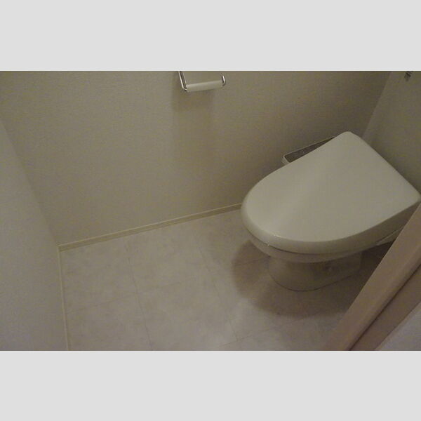 トイレ (温水洗浄暖房便座)