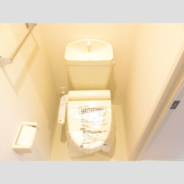 トイレ (温水洗浄便座付トイレ)