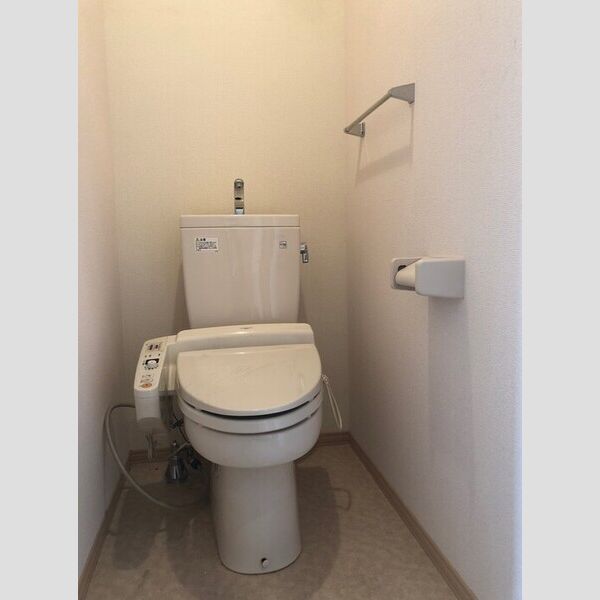 トイレ (温水洗浄暖房便座)