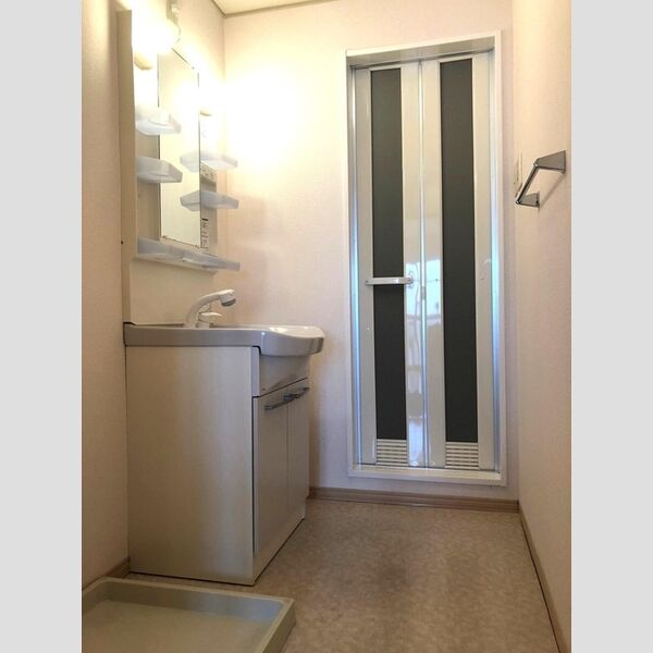 洗面所 (洗髪洗面化粧台)