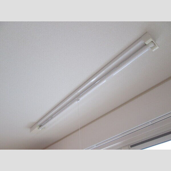 その他設備 (室内物干し)