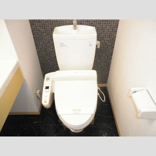 トイレ (温水洗浄暖房便座)