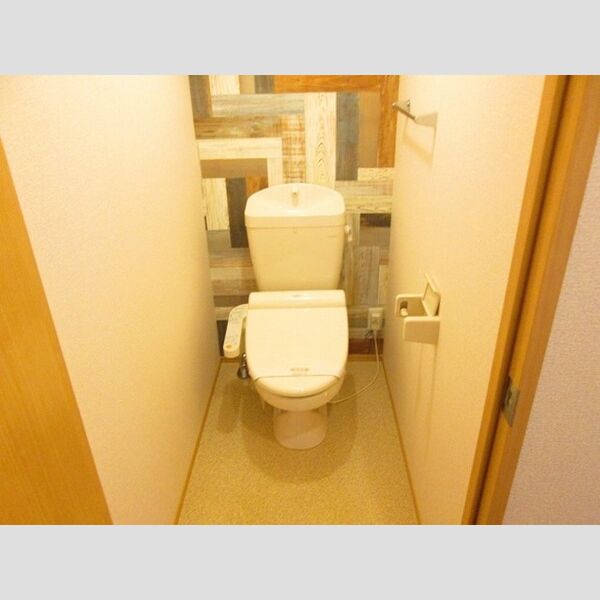 トイレ (温水洗浄暖房便座)