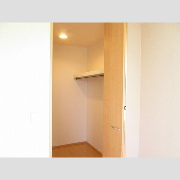 収納 (ウォークインクローゼット)