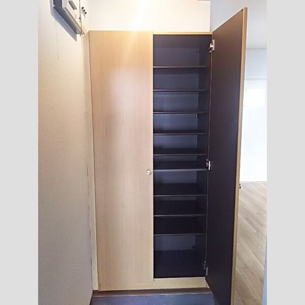 玄関 (シューズボックス)