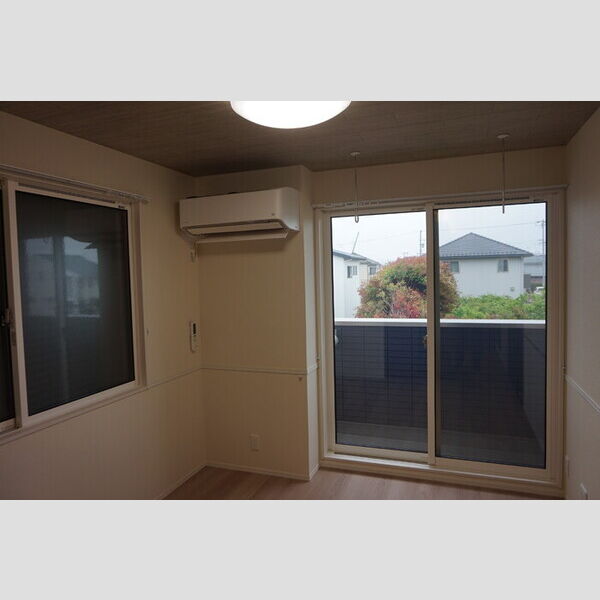 ラジエーションハウス不揃い 家族が集まるLDKのある ホッとする家（ZEH・平屋・長期優良住宅・耐震