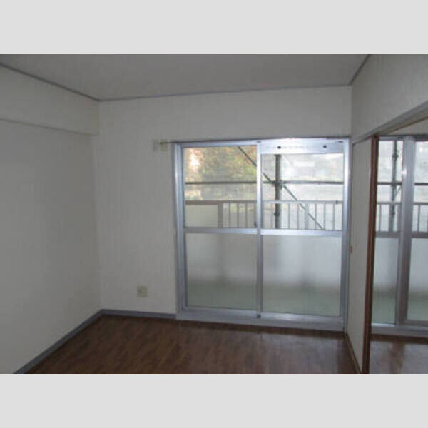 居室・リビング (南洋室)