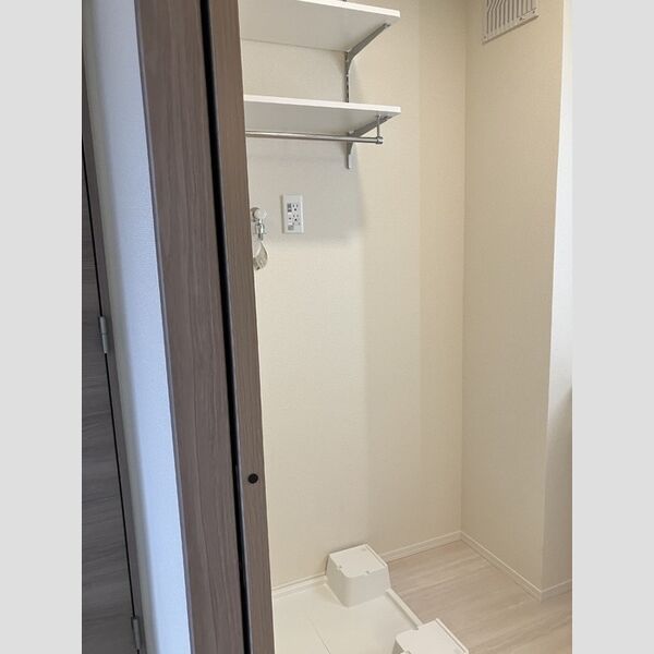 洗面所 (室内洗濯機置き場)