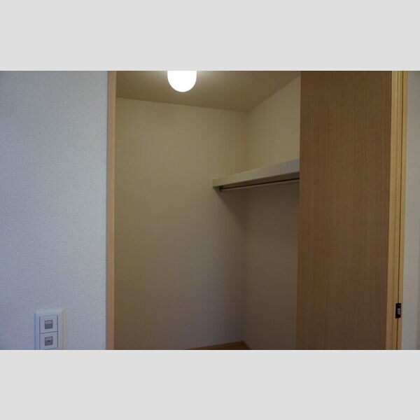 収納 (ウォークインクローゼット)