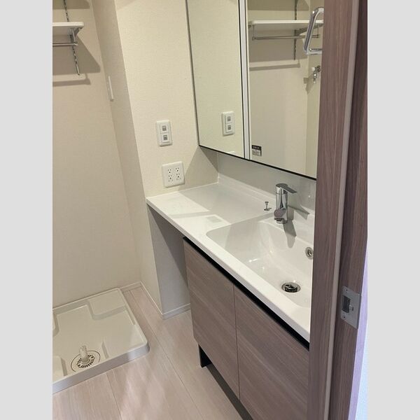 洗面所 (洗髪洗面化粧台)