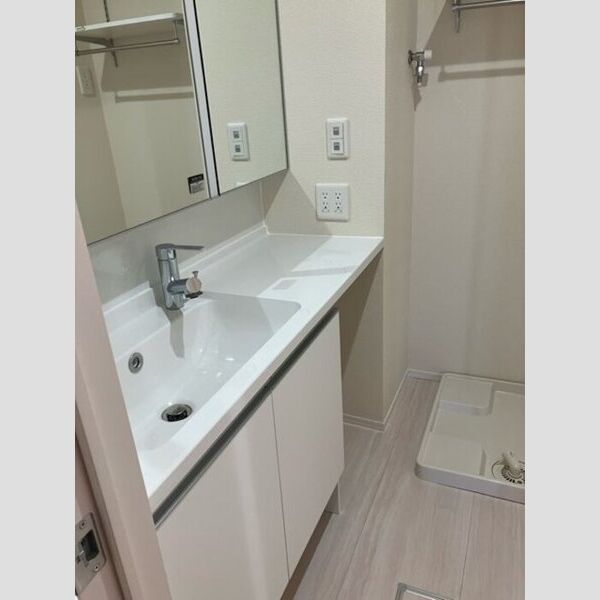 洗面所 (洗髪洗面化粧台)