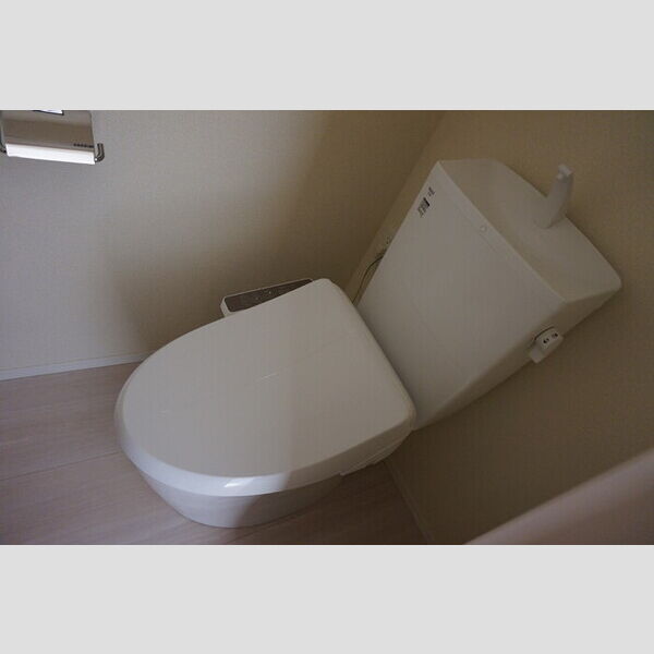 トイレ (温水洗浄暖房便座)