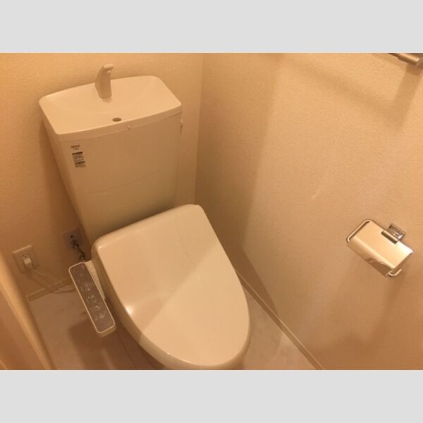 トイレ (温水洗浄暖房便座)