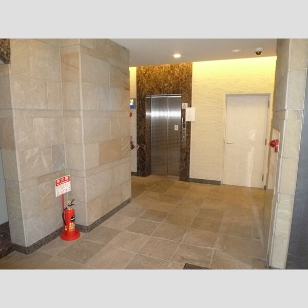 現地周辺 (ロビー)