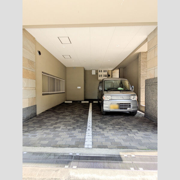 駐車場 (駐車場)