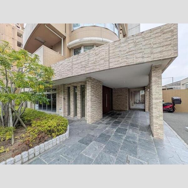 エントランス (エントランス)