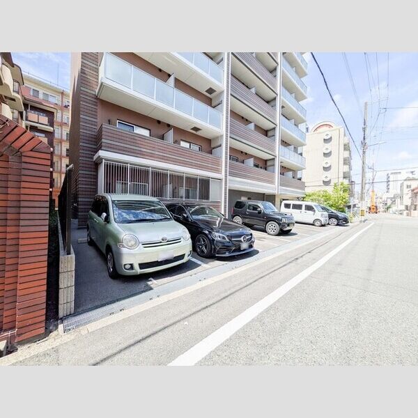 駐車場 (駐車場)