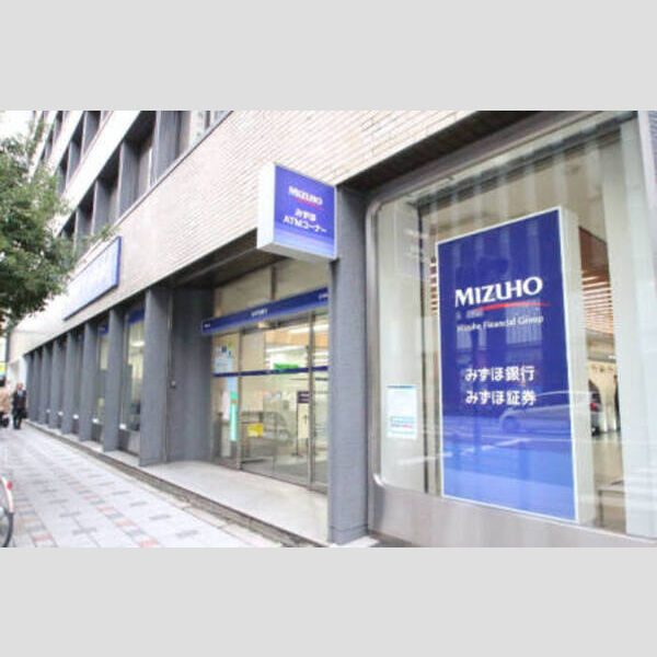 現地周辺 (みずほ銀行船場支店　249m)