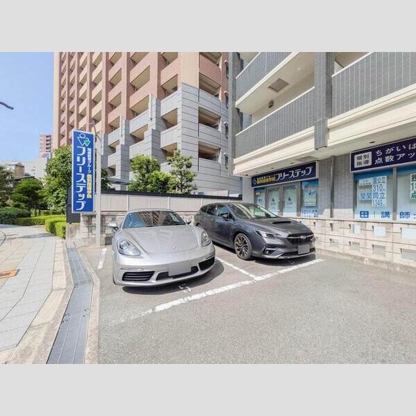 駐車場 (駐車場)