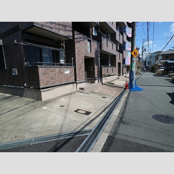 駐車場 (駐車場)