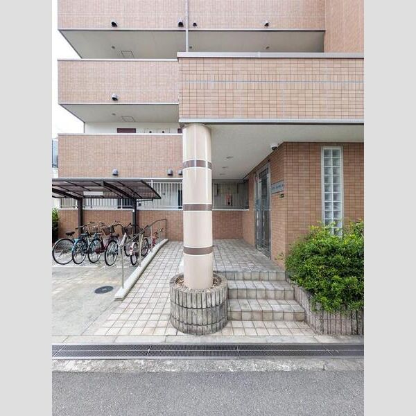 エントランス (エントランス)