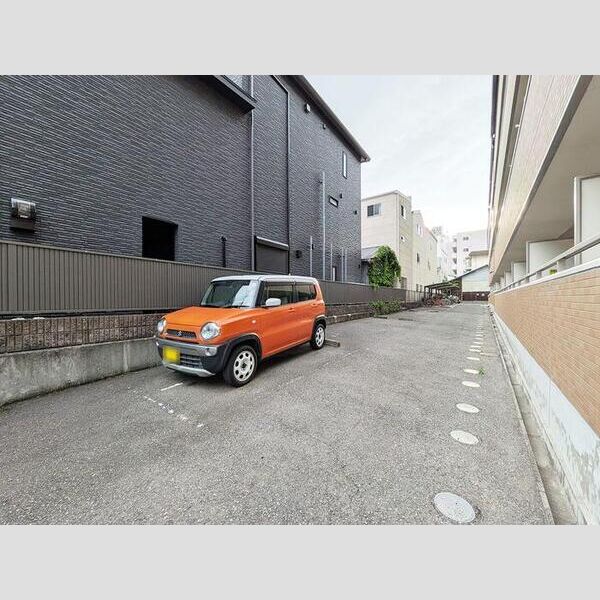 駐車場 (駐車場)