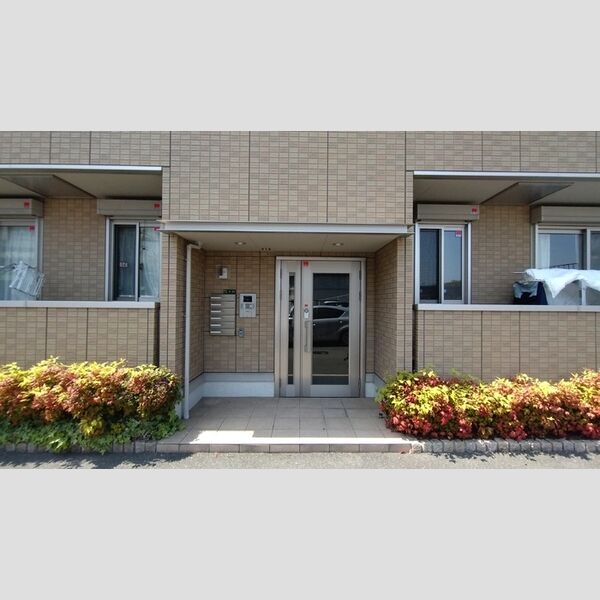 エントランス (エントランス)