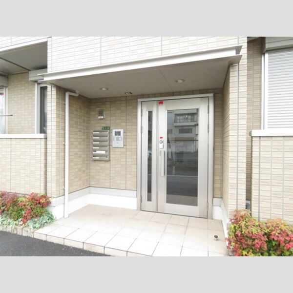 エントランス (エントランス)