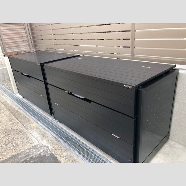 現地周辺 (ゴミ庫)