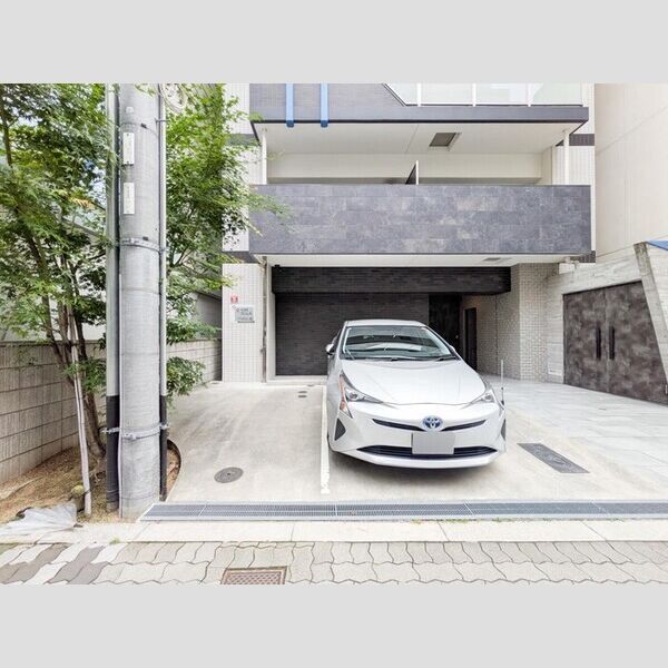 駐車場 (駐車場)