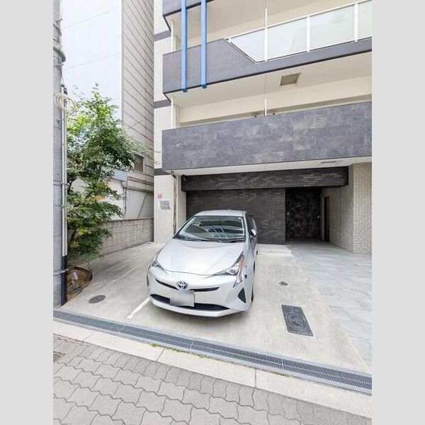 駐車場 (駐車場)